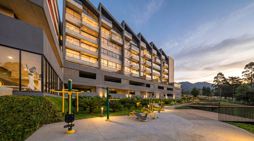 24-04-26-GIMNASIO EXTERIOR
